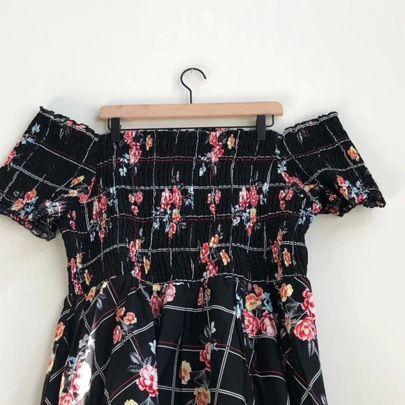 New City Chic Smock Off the Shoulder Dress Picnic bouquet floral print pockets - Picture 3 of 12